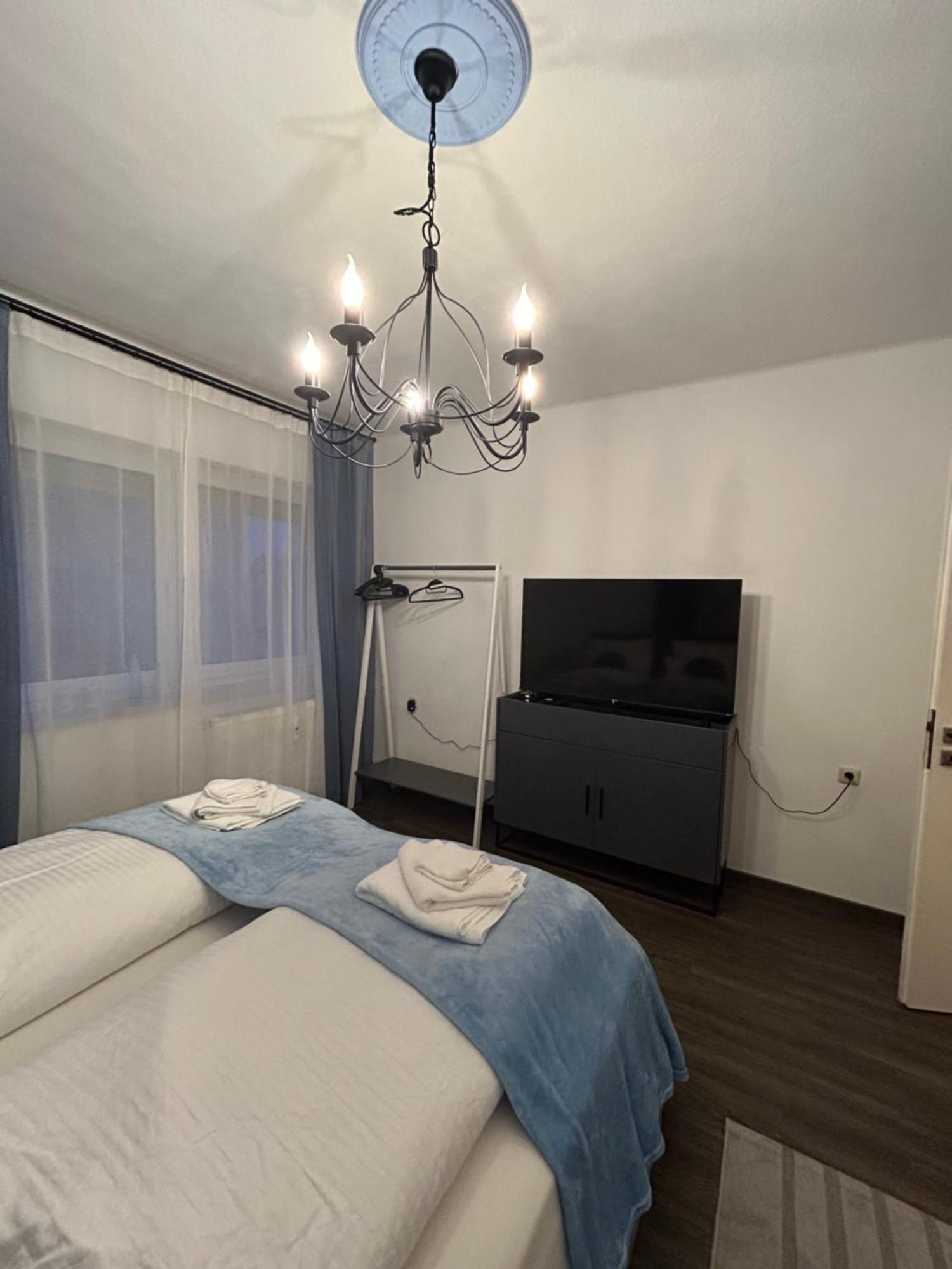 Mintara Apartment Charme Der Stadt Parkplatz Netflix Und Sky Lichtenfels  Buitenkant foto